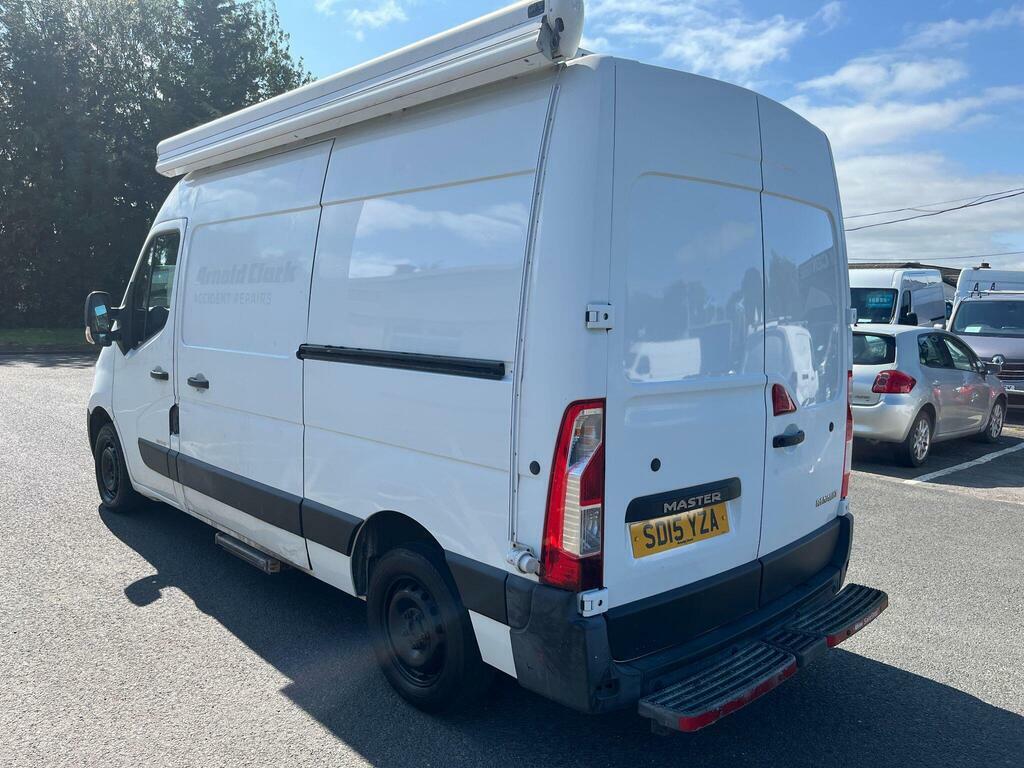 Renault Master 2.3 Dci 33 Business Fwd Mwb Medium Roof Euro 5 White #4