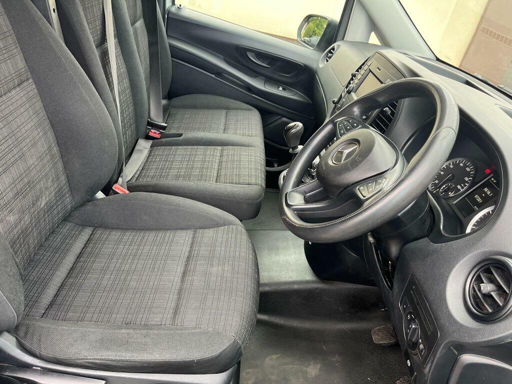 Mercedes-Benz Vito 2.1L Null 6Dr White #13