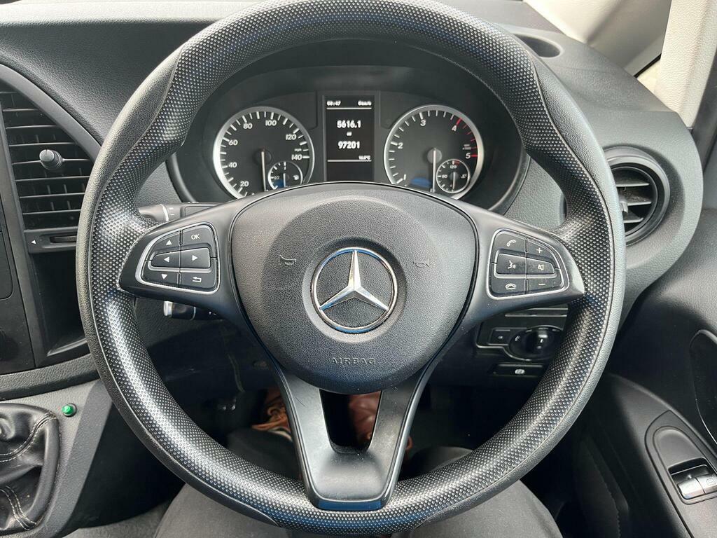 Mercedes-Benz Vito 2.1L Null 6Dr White #15