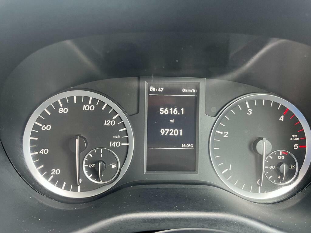 Mercedes-Benz Vito 2.1L Null 6Dr White #16