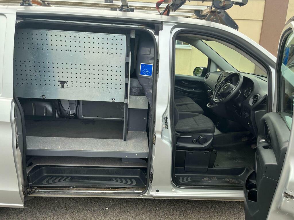 Mercedes-Benz Vito 2.1L Null 6Dr White #10