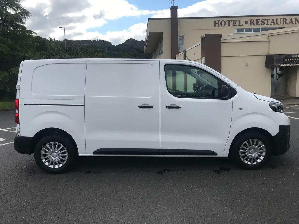 Toyota PROACE 1.5D Icon Compact Panel Van 6Dr Swb Black #10