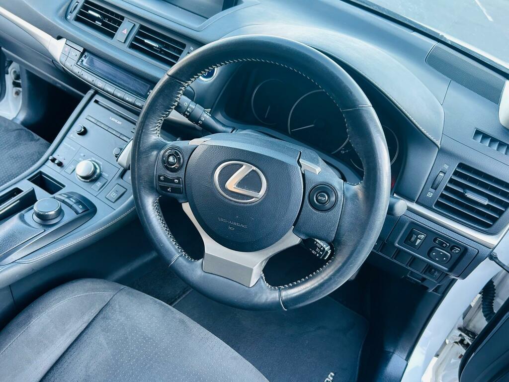 Lexus CT 200H 1.8 Luxury Cvt Euro 6 Ss White #35