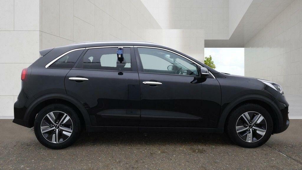 Kia Niro Kia Niro 1.6 Gdi 3 Suv Hybrid Dct Euro Red #7
