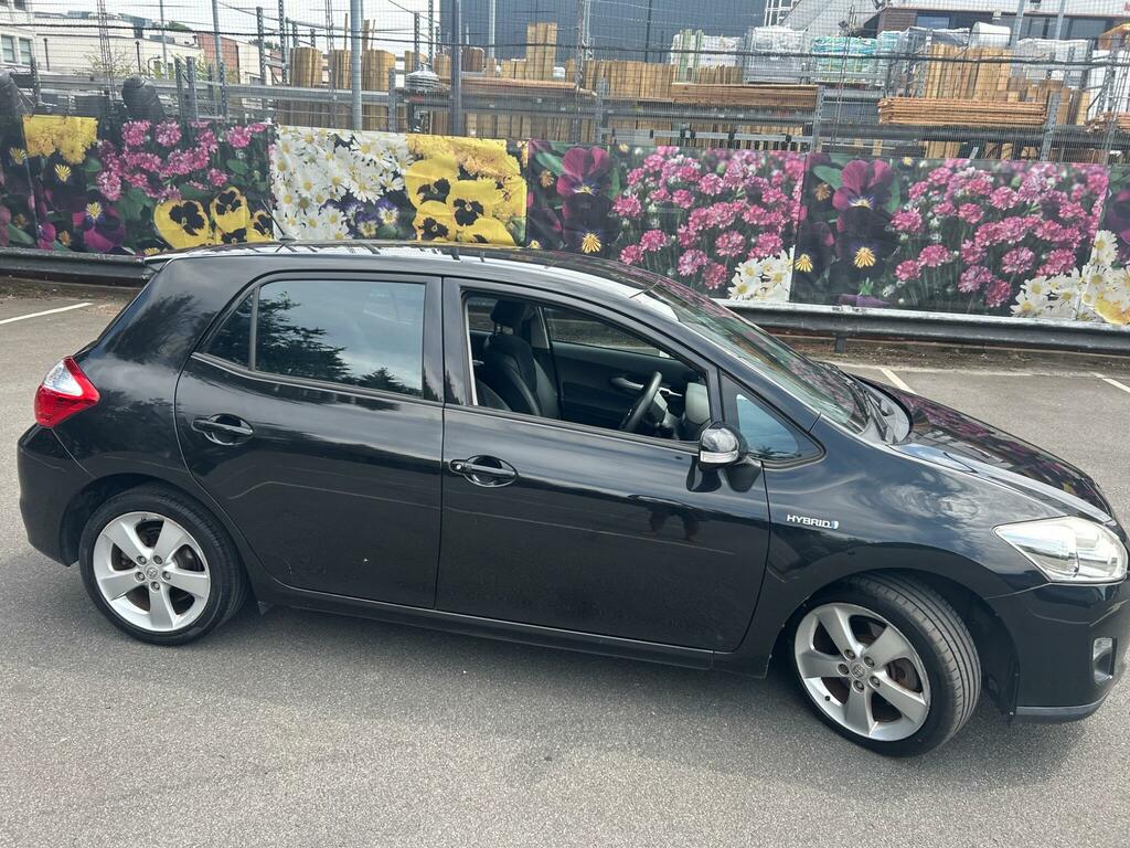 Toyota Auris 1.33 Dual Vvt-i Tr Hatchback Eur Red #10