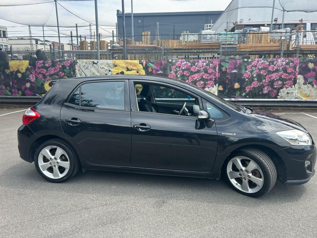 Toyota Auris 1.33 Dual Vvt-i Tr Hatchback Eur Red #11