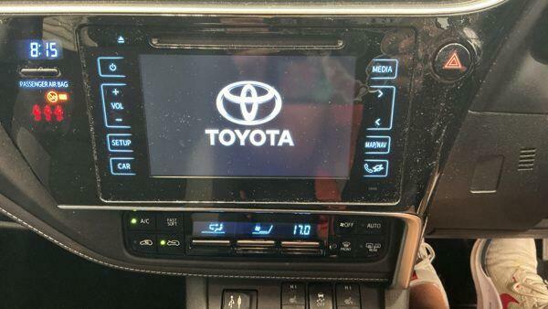 Toyota Auris 1.6 D-4d Icon Blue #10