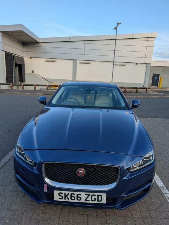 Jaguar XE 2.0D Prestige Euro 6 Ss Blue #2
