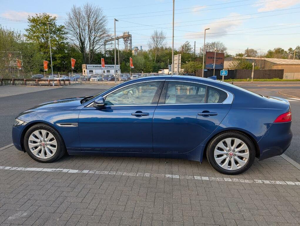 Jaguar XE 2.0D Prestige Euro 6 Ss Blue #4