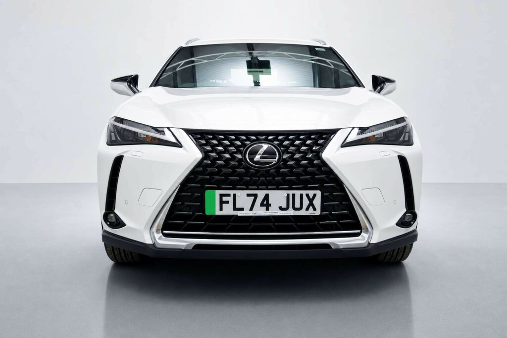 Lexus UX 300E 72.8Kwh Suv 204 Ps FL74JUX White #2