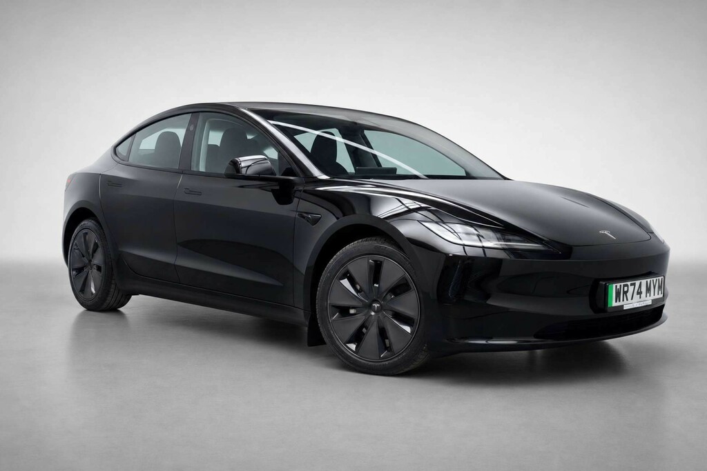 Tesla Model 3 Dual Motor Long Range Saloon 4 Black