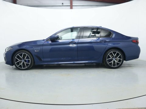 BMW 5 Series Saloon BK23UWX Blue #4