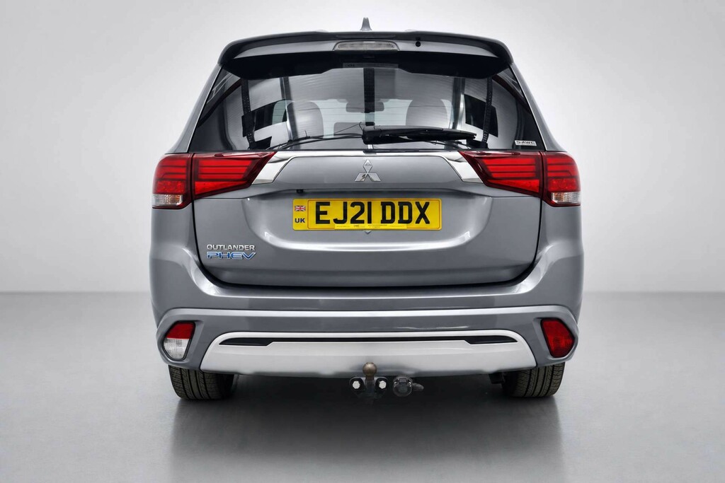 Mitsubishi Outlander 2.4H Twinmotor 13.8Kwh Design Suv Plug- EJ21DDX Grey #6
