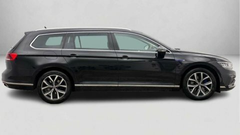 Volkswagen Passat Estate Black #3