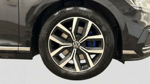 Volkswagen Passat Estate Black #6