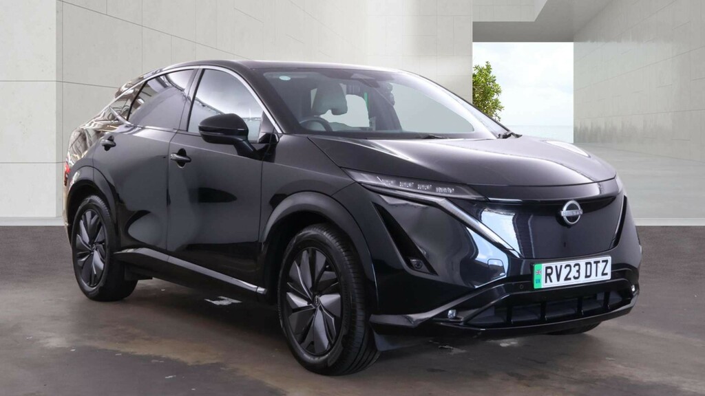 Nissan Ariya 63Kwh Advance Suv 7.4Kw Charger Black