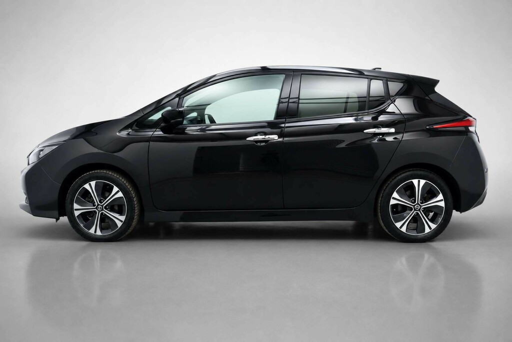 Nissan Leaf 40Kwh Tekna Hatchback 150 Ps Black #4