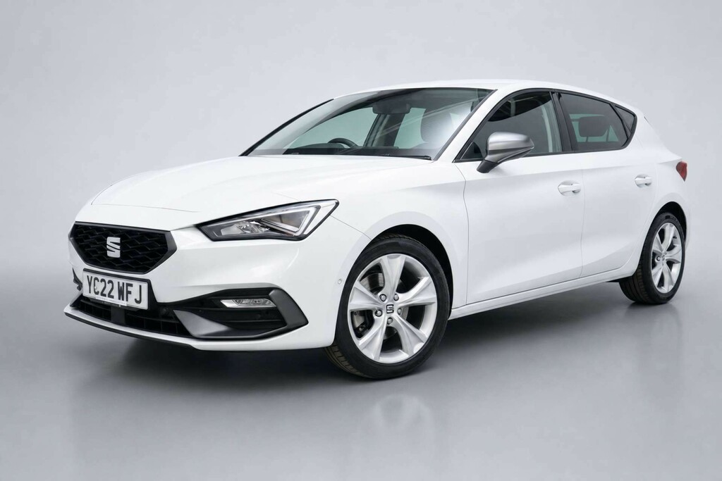 Seat Leon 1.0 Etsi Mhev Fr Hatchback Hybrid Dsg E White #3