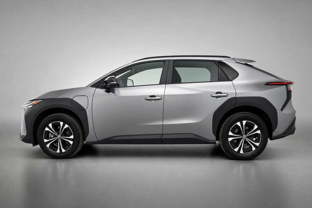 Toyota bZ4X 71.4Kwh Motion Suv 11Kw Obc 2 Grey #4