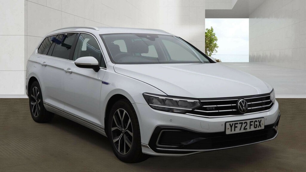 Volkswagen Passat 1.4 Tsi 13Kwh Gte Estate Plug-in Hybrid White
