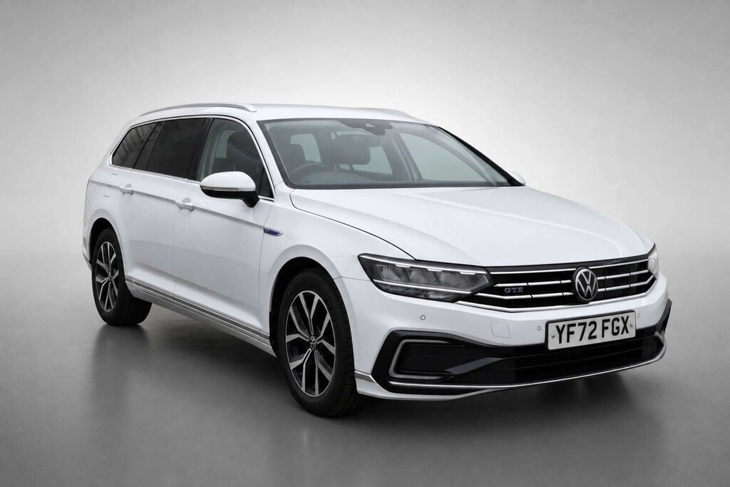 Volkswagen Passat 1.4 Tsi 13Kwh Gte Estate Plug-in Hybrid White