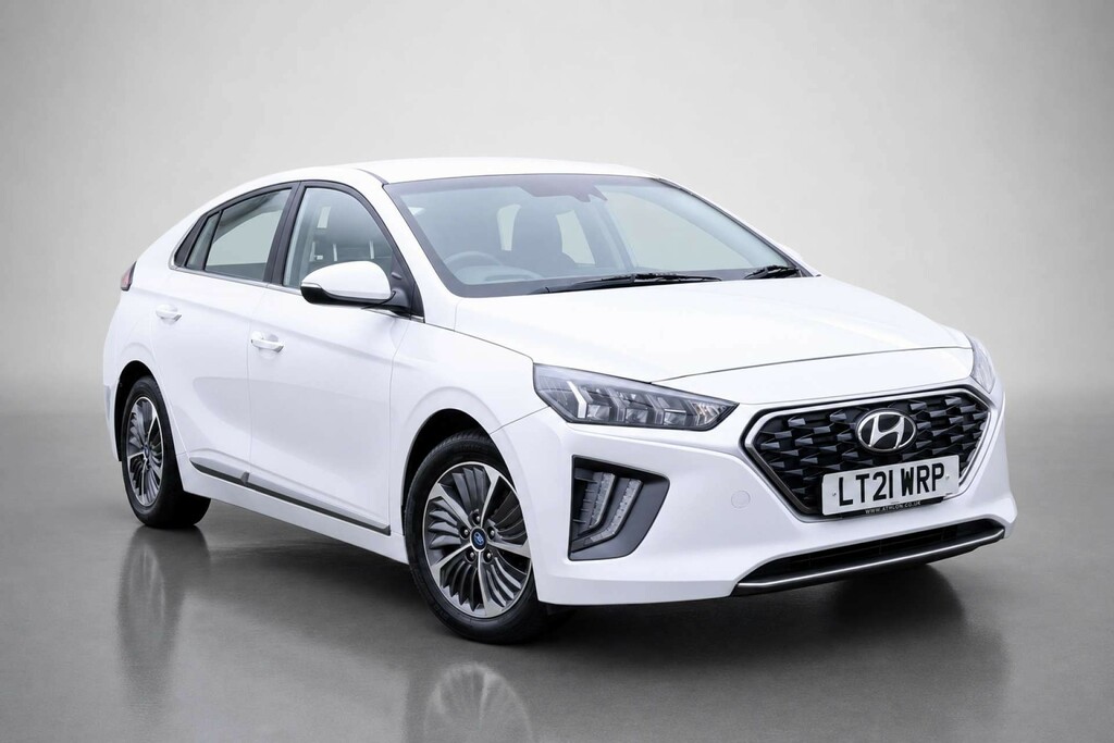 Hyundai Ioniq 1.6 H-gdi 8.9Kwh Premium Hatchback Plug White