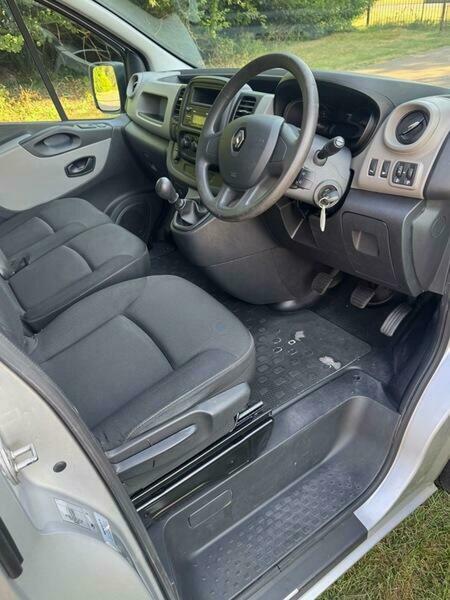 Renault Trafic Ll29 Dci Dropside No Vat White #15