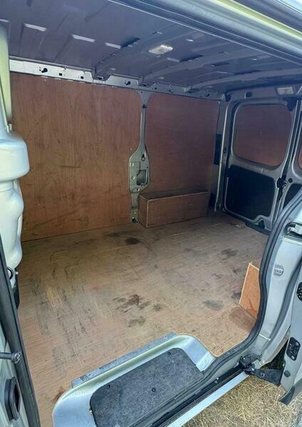 Renault Trafic Ll29 Dci Dropside No Vat White #23