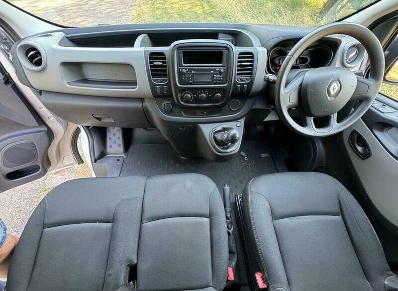 Renault Trafic 1.6 Dci 27 Business Silver #2