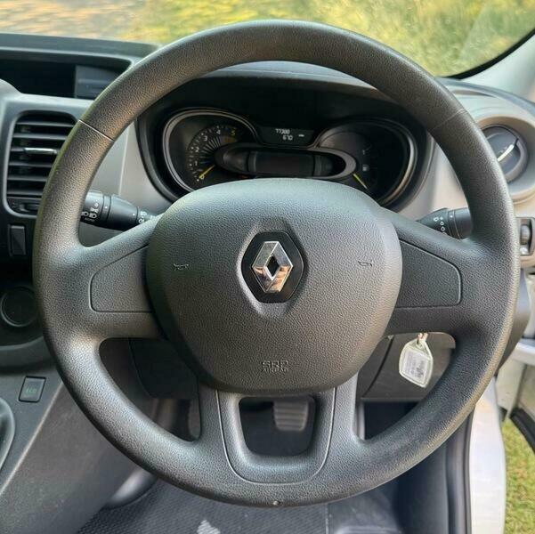 Renault Trafic Ll29 Dci Dropside No Vat White #17