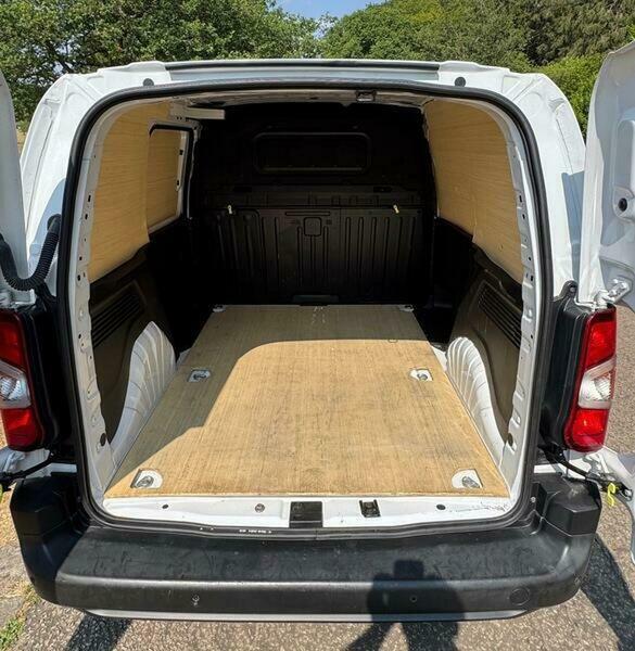 Citroen Berlingo Driver Edition Grey #15
