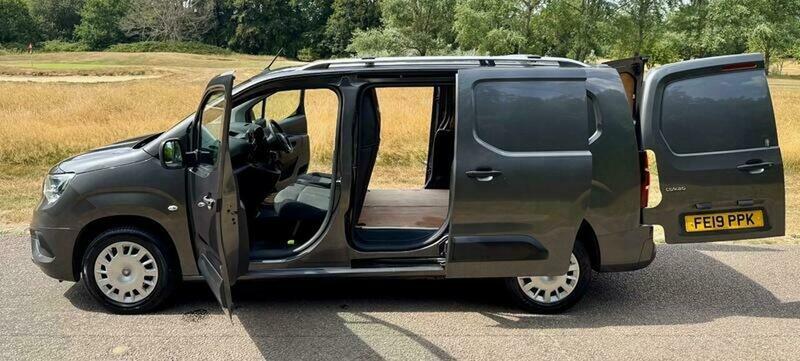 Vauxhall Combo 1.5 L2h1 2300 Le Nav Ss 101 Bhp 7In Satellite Nav Grey #25