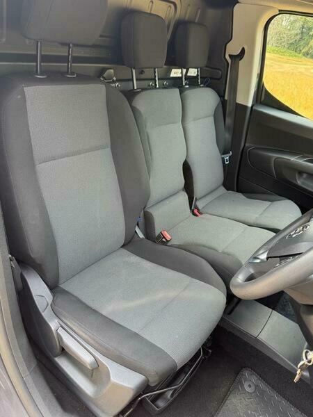 Vauxhall Combo 1.5 L2h1 2300 Le Nav Ss 101 Bhp 7In Satellite Nav Grey #15