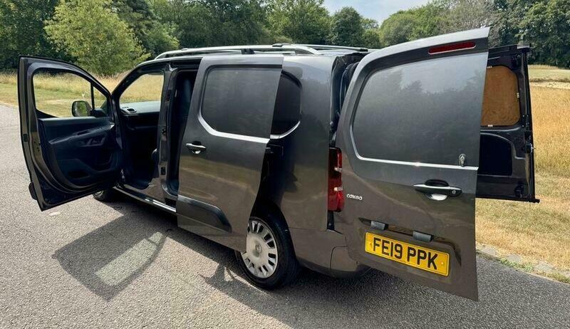 Vauxhall Combo 1.5 L2h1 2300 Le Nav Ss 101 Bhp 7In Satellite Nav Grey #24