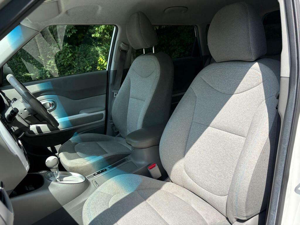 Kia Soul 30Kwh Ev White #4