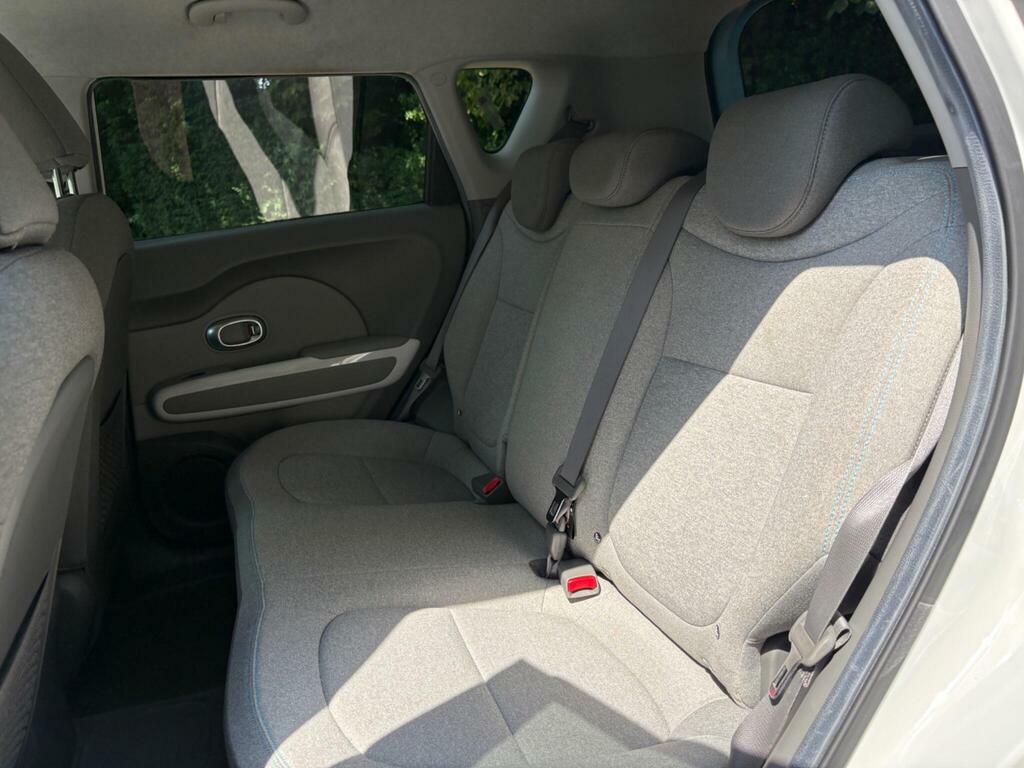 Kia Soul 30Kwh Ev White #5