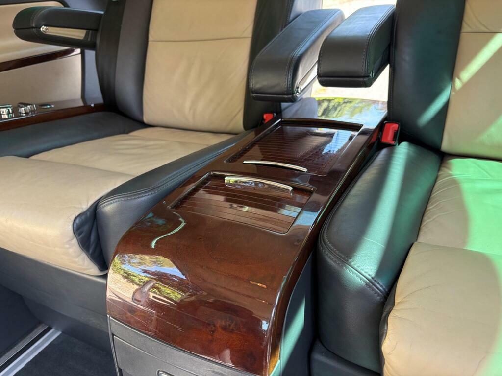 Volkswagen Caravelle Mpv Silver #37