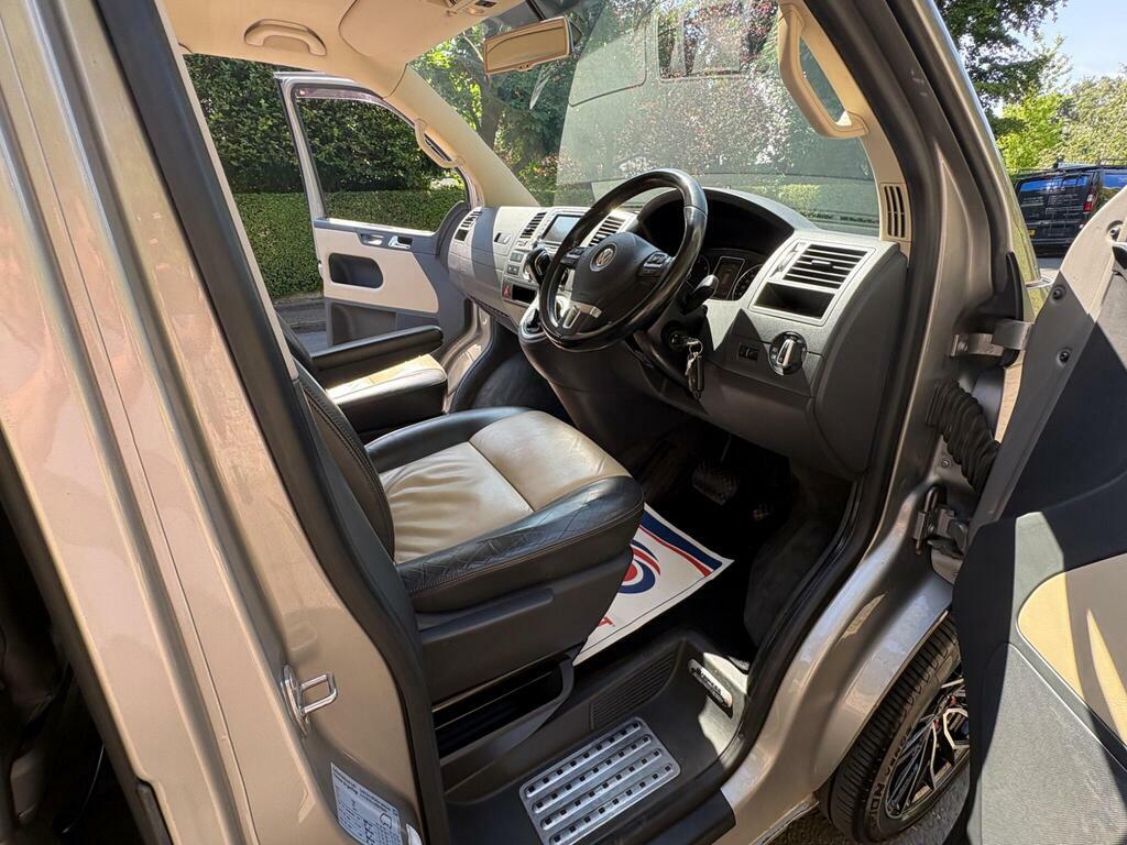 Volkswagen Caravelle Mpv Silver #34
