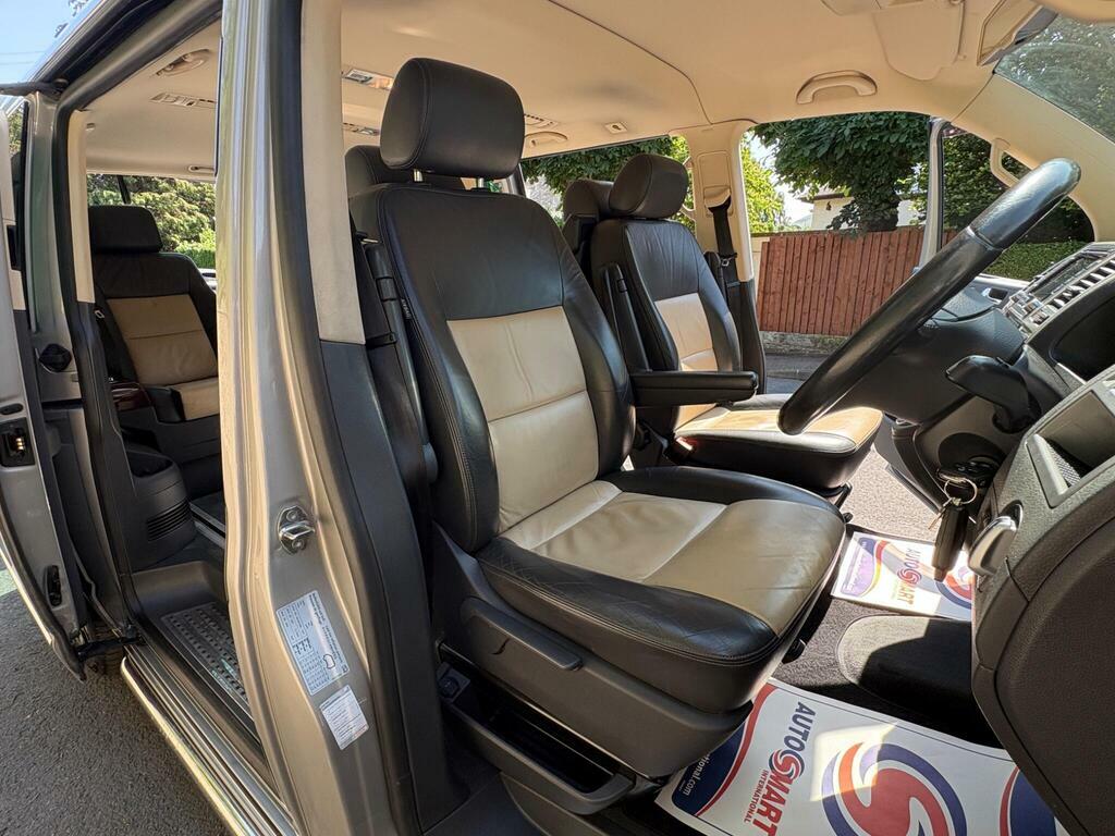 Volkswagen Caravelle Mpv Silver #45