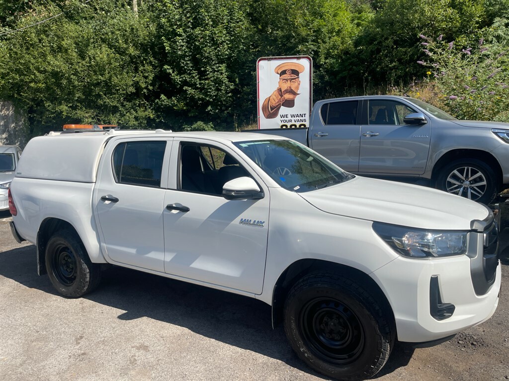 Toyota HILUX Active 4Wd D-4d Dcb Facelift White
