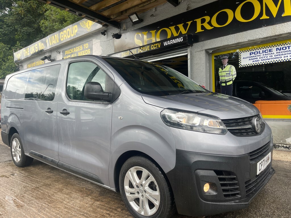 Vauxhall Vivaro L2h1 F3100 Dynamic Crew-cab Grey