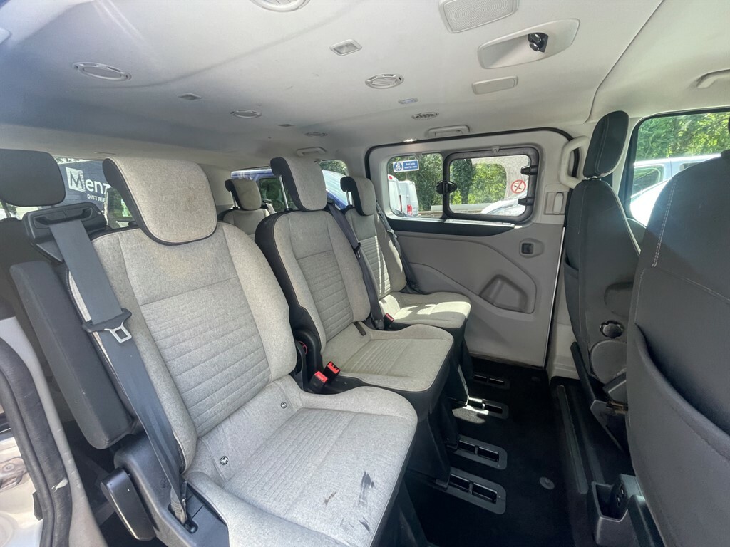 Ford Tourneo Custom 2.0 Ecoblue 130Ps Low Roof 9 Seater Titanium Long Silver #8