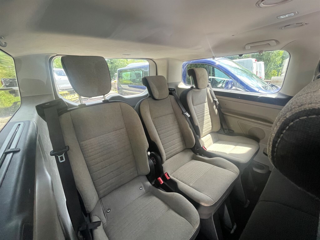 Ford Tourneo Custom 2.0 Ecoblue 130Ps Low Roof 9 Seater Titanium Long Silver #9