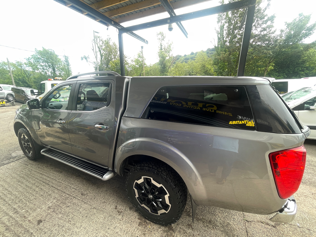 Nissan Navara 2.3 Dci Tekna Pickup Double Cab 4W Black #8