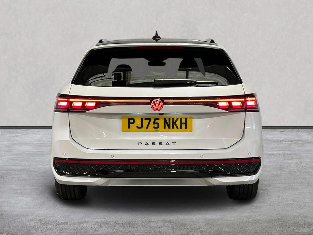 Volkswagen Passat 1.5 Tsi Ehybrid 272 R-line Dsg PJ75NKH White #4