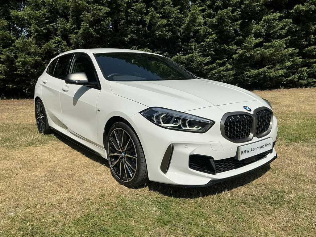 BMW 1 Series M135i Xdrive Step White