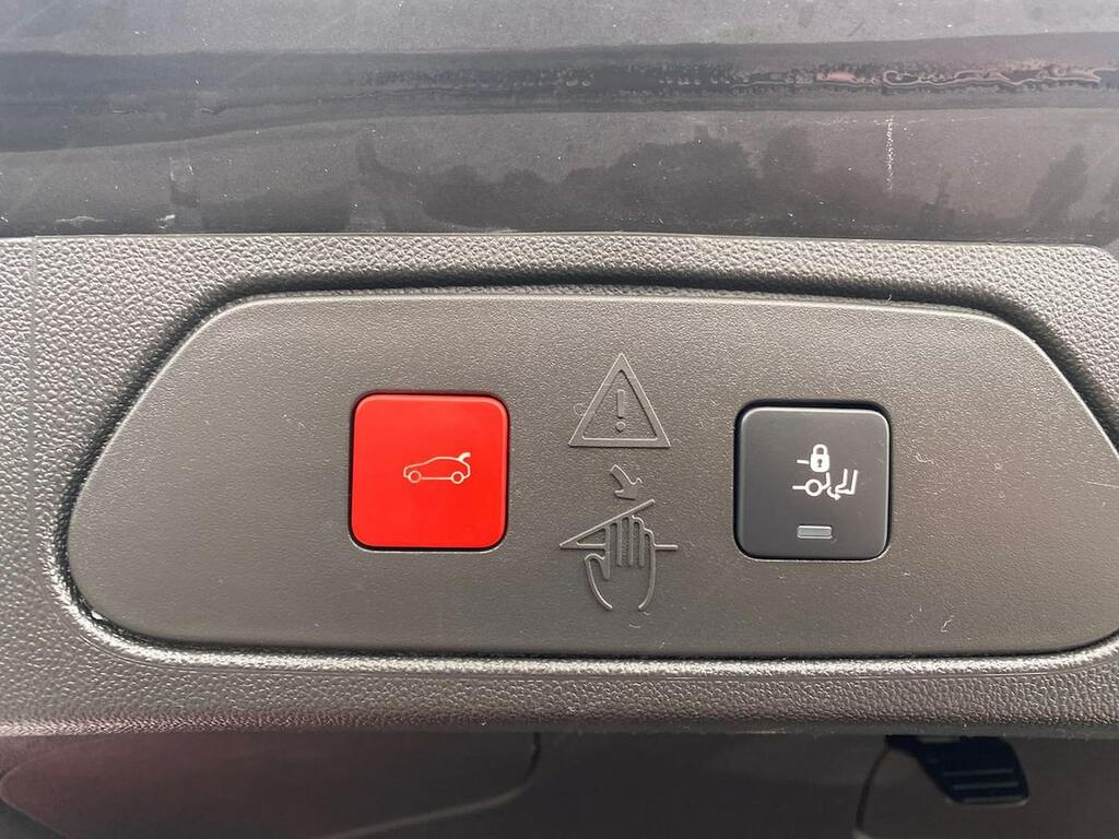 Vauxhall Grandland 1.5 Turbo D Ultimate Suv Euro 6 S AVZ4259 Red #2