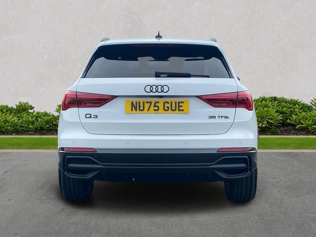 Audi Q3 35 Tfsi Black Edition S Tronic Tech Pack NU75GUE White #4