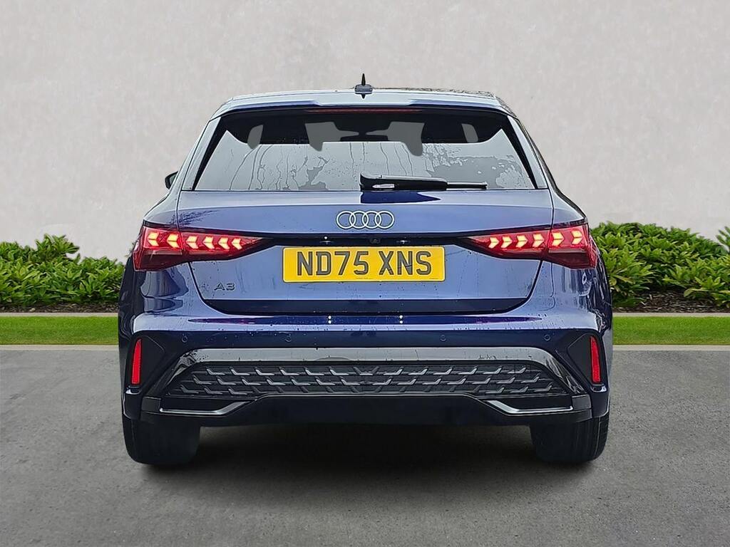 Audi A3 1.5 Tfsi 150 S Line Blue #4