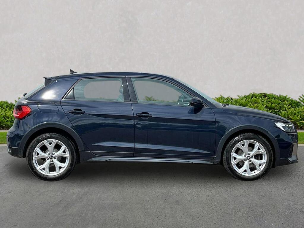 Audi A1 35 Tfsi Citycarver Tech Pack SD21EWM Blue #3
